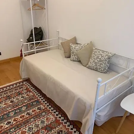 Daire Remolari 20-piazza Mazzini View *